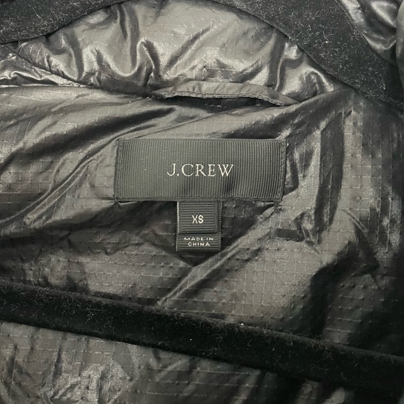 J Crew Black Puffer Vest - Picture 8 of 8